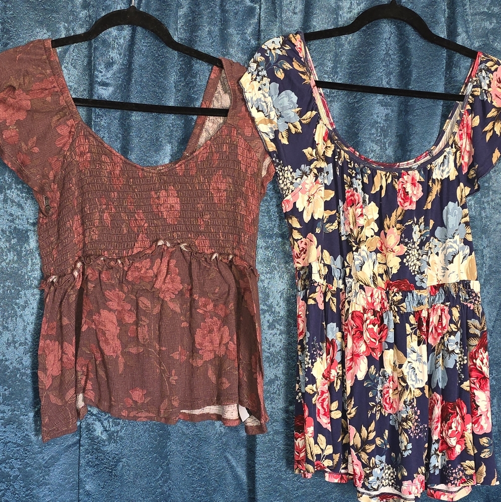 2-Torrid Flutter Sleeve Women's Tops